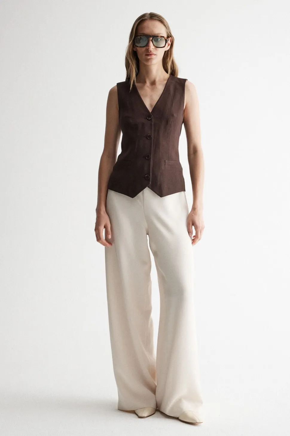 elka_collective_nina_vest__chocolate_2.webp Elka Collective 'Nina Vest' - Chocolate Online