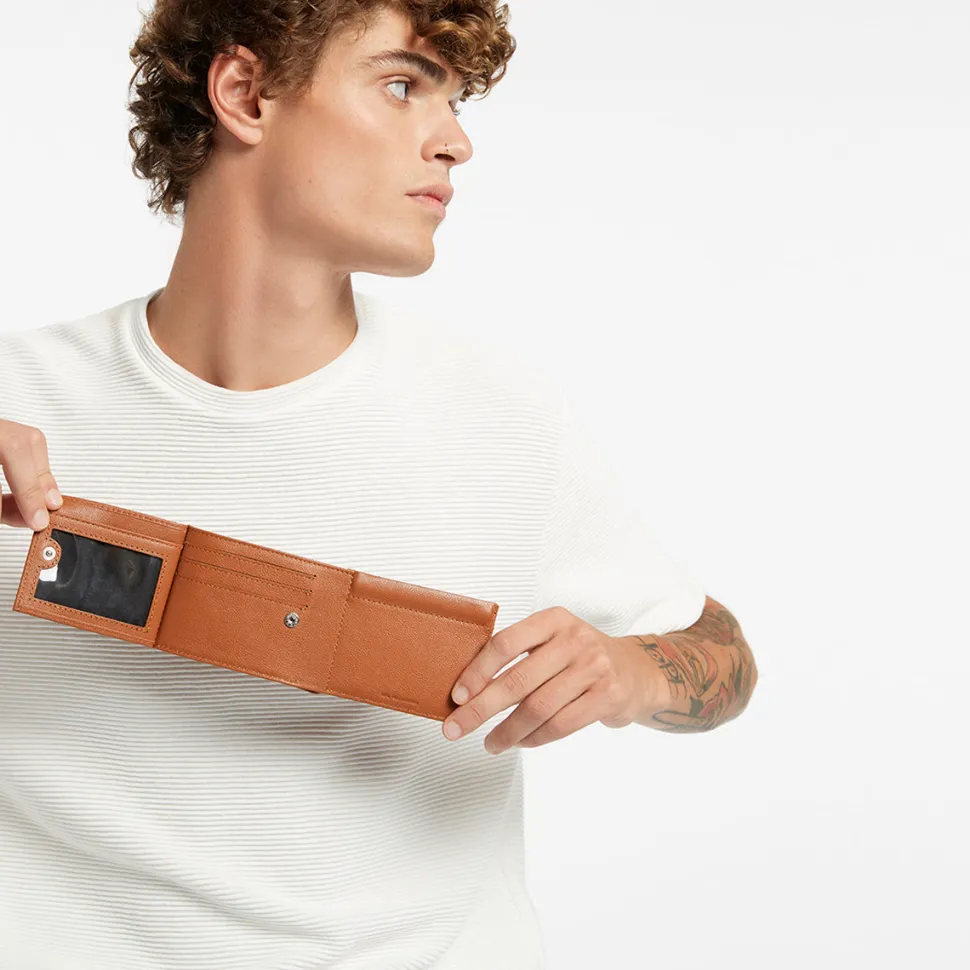status_anxiety_noah_wallet__camel_5.webp Status Anxiety 'Noah' Wallet - Camel Online