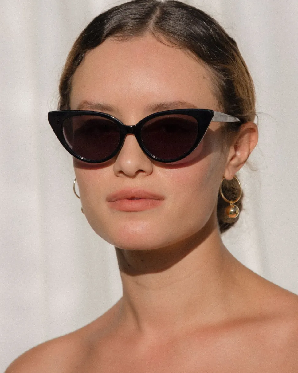 velvet_canyon_femme_chat_sunglasses__black_2.webp Velvet Canyon 'Femme Chat' Sunglasses - Black Best