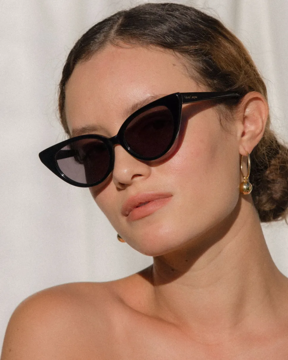 velvet_canyon_femme_chat_sunglasses__black_3.webp Velvet Canyon 'Femme Chat' Sunglasses - Black Best